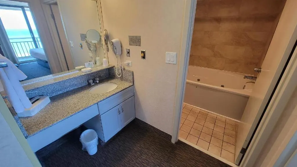 Four Sails Resort Virginia Beach Apartment